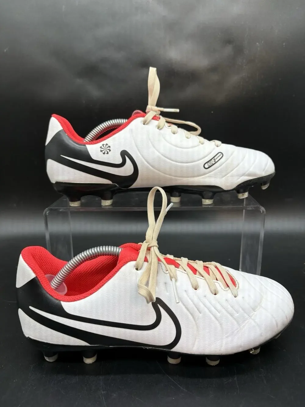 Nike Tiempo Jr Legend 10 club white black soccer cleats DV4352-100 Youth Size 5Y